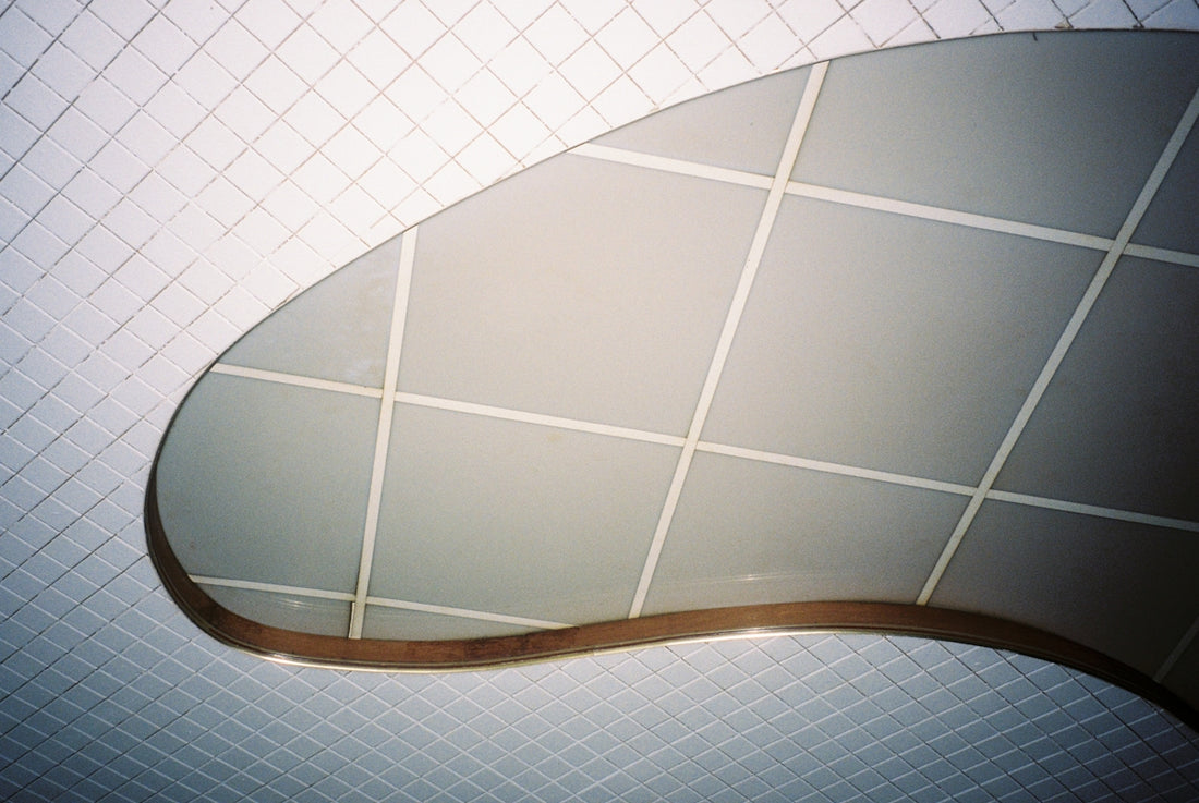 Curved ceiling with grid pattern